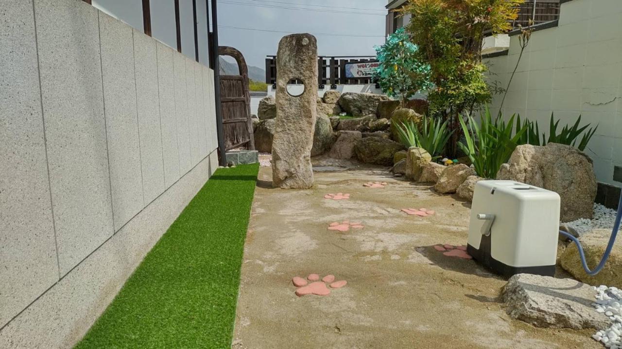 ドッグラン併設 しまなみ御殿 Imabari Railway Station Exterior foto