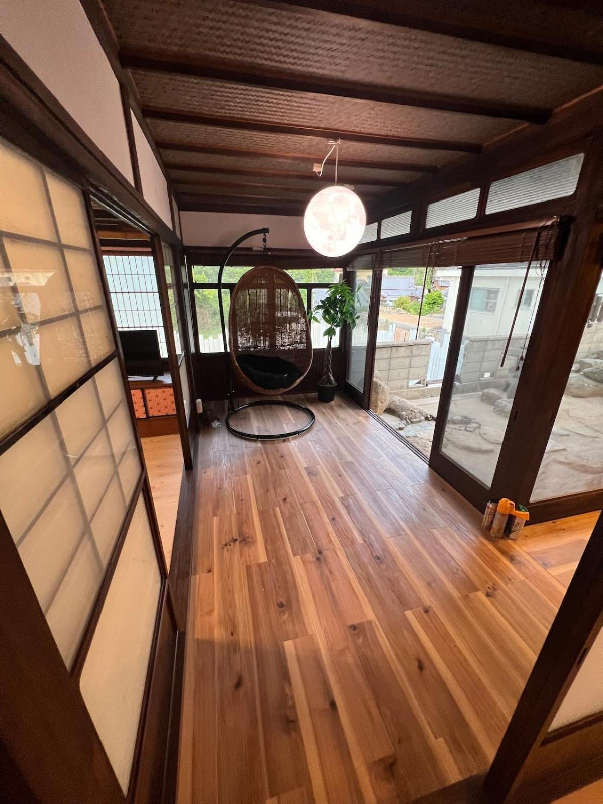 ドッグラン併設 しまなみ御殿 Imabari Railway Station Exterior foto